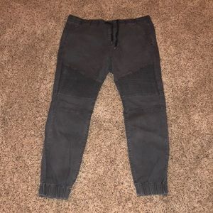 Men’s joggers